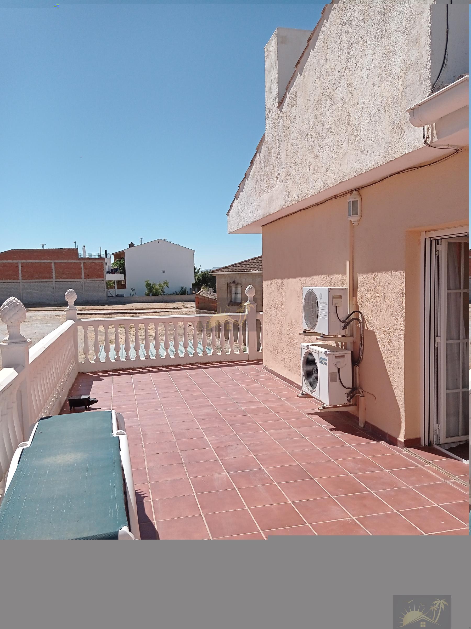 For sale of house in Cuevas del Campo