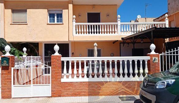 For sale of house in Cuevas del Campo