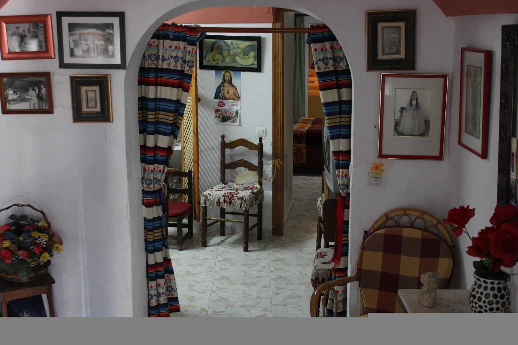 For sale of house in Benamaurel