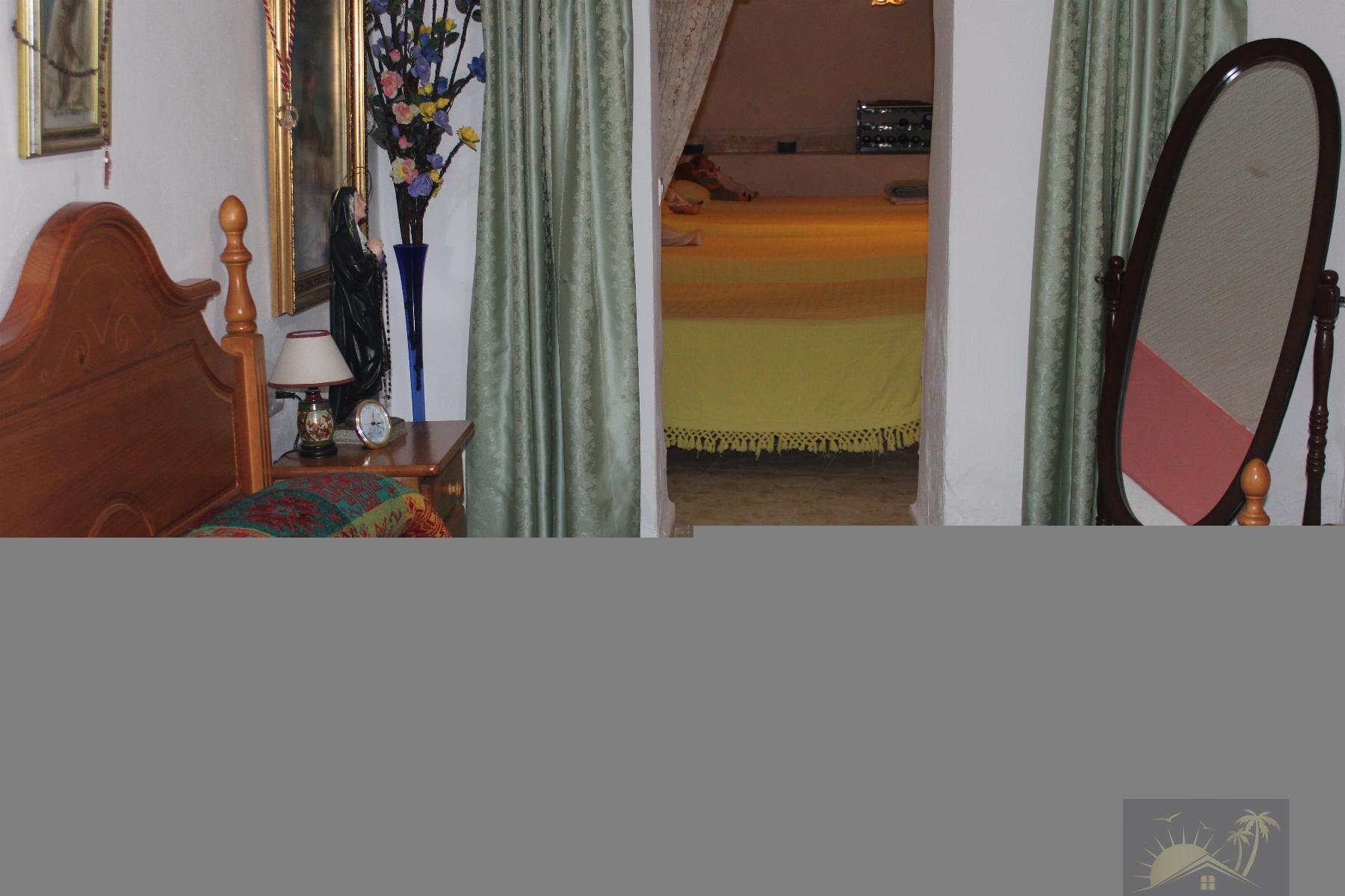 For sale of house in Benamaurel