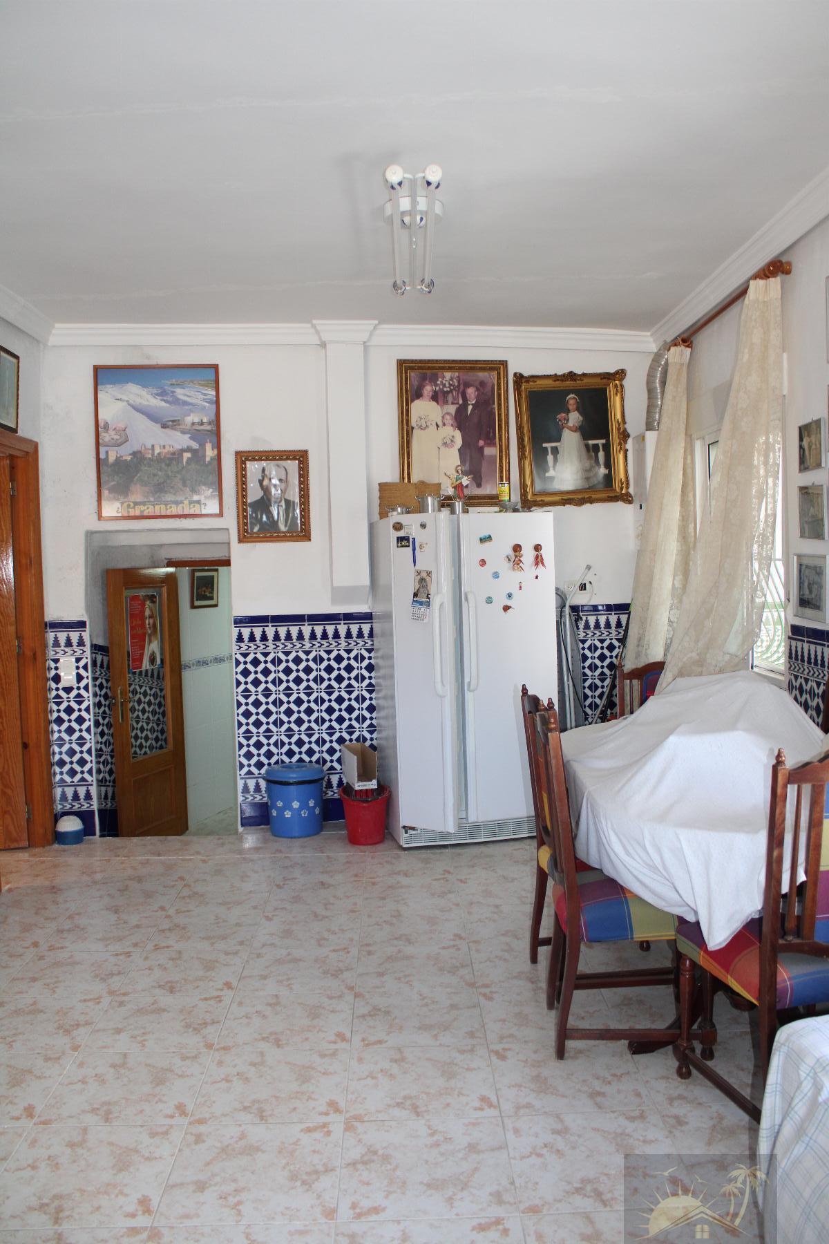 For sale of house in Castilléjar