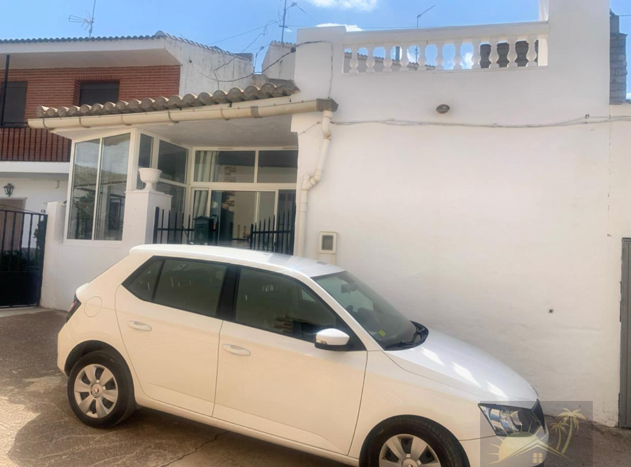 For sale of rural property in Dehesas de Guadix