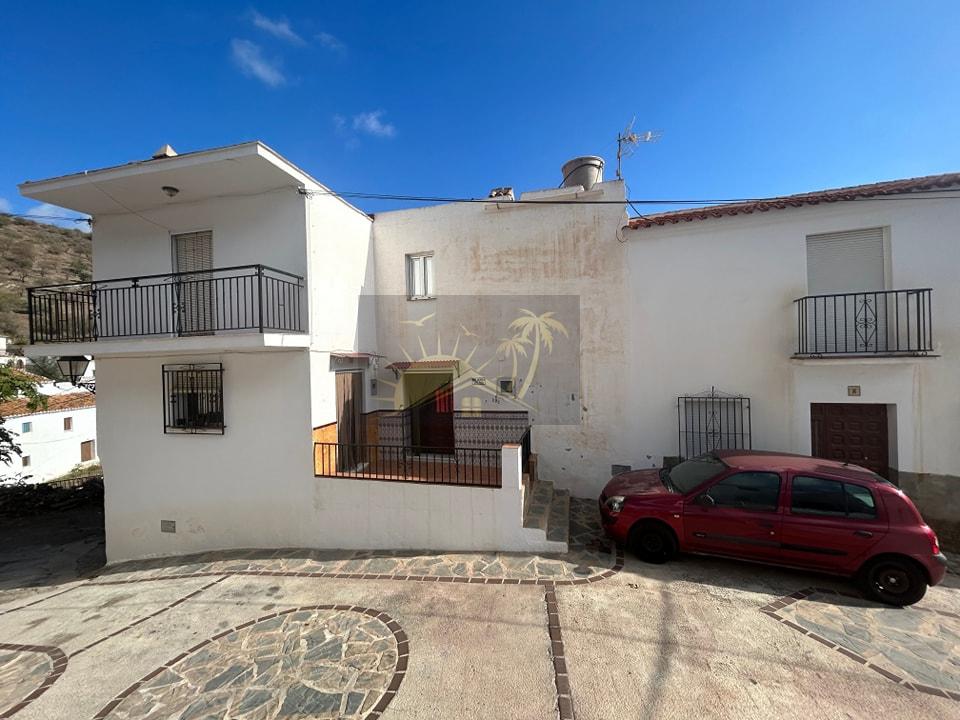 For sale of villa in Vélez-Málaga
