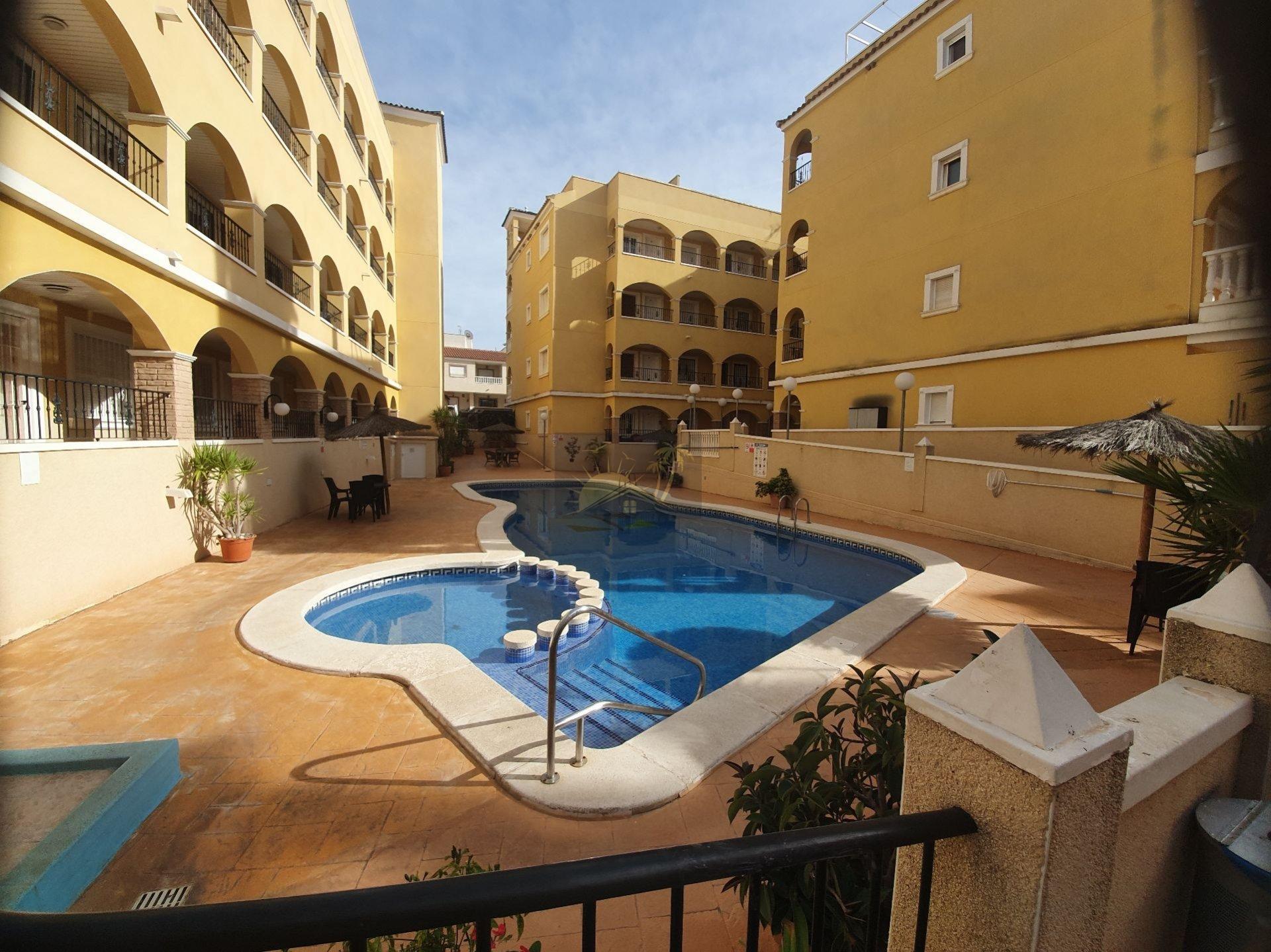 For sale of apartment in Algorfa