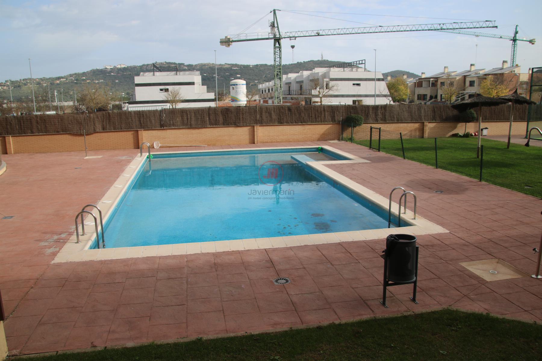 For sale of flat in Cáceres