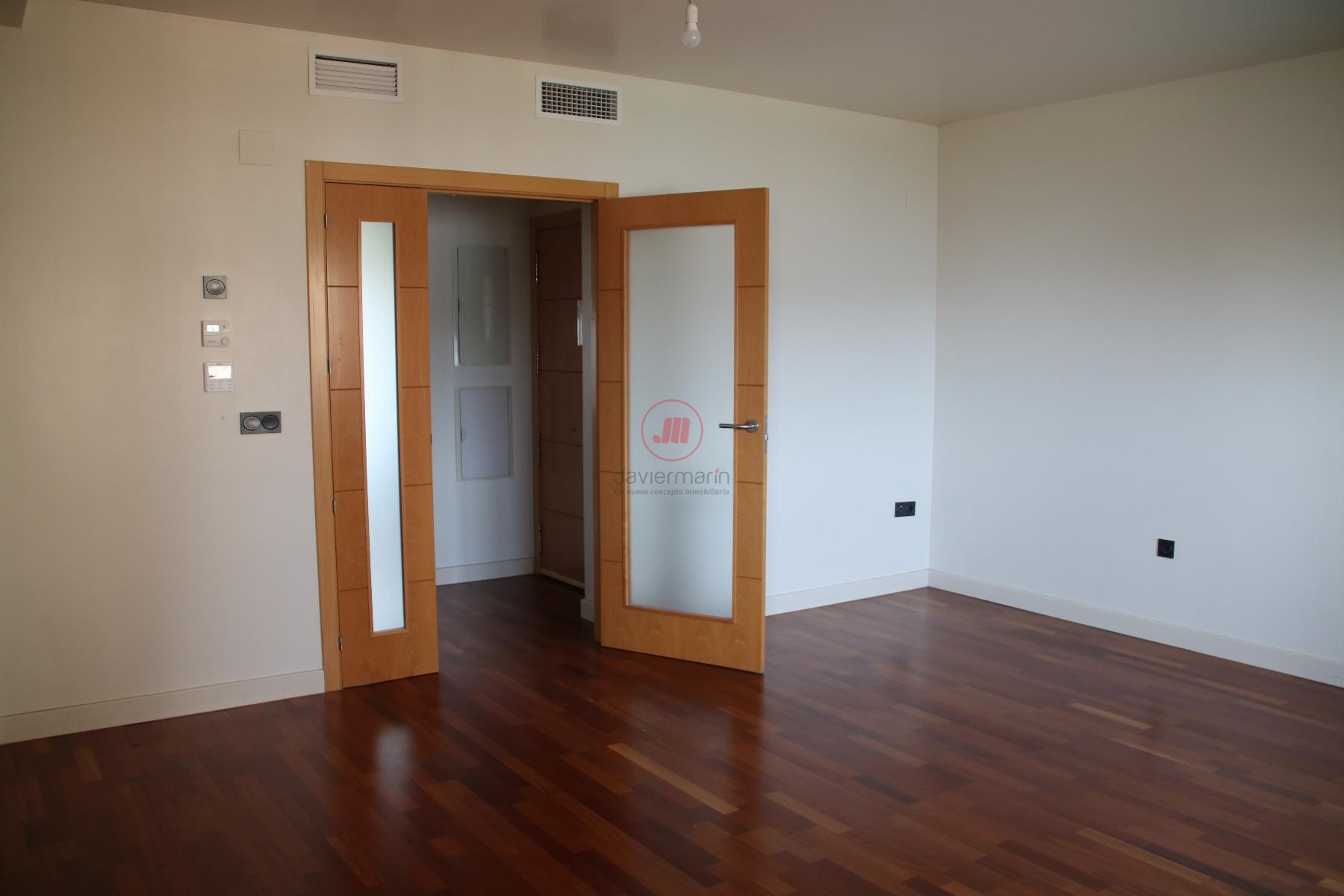 For sale of flat in Cáceres