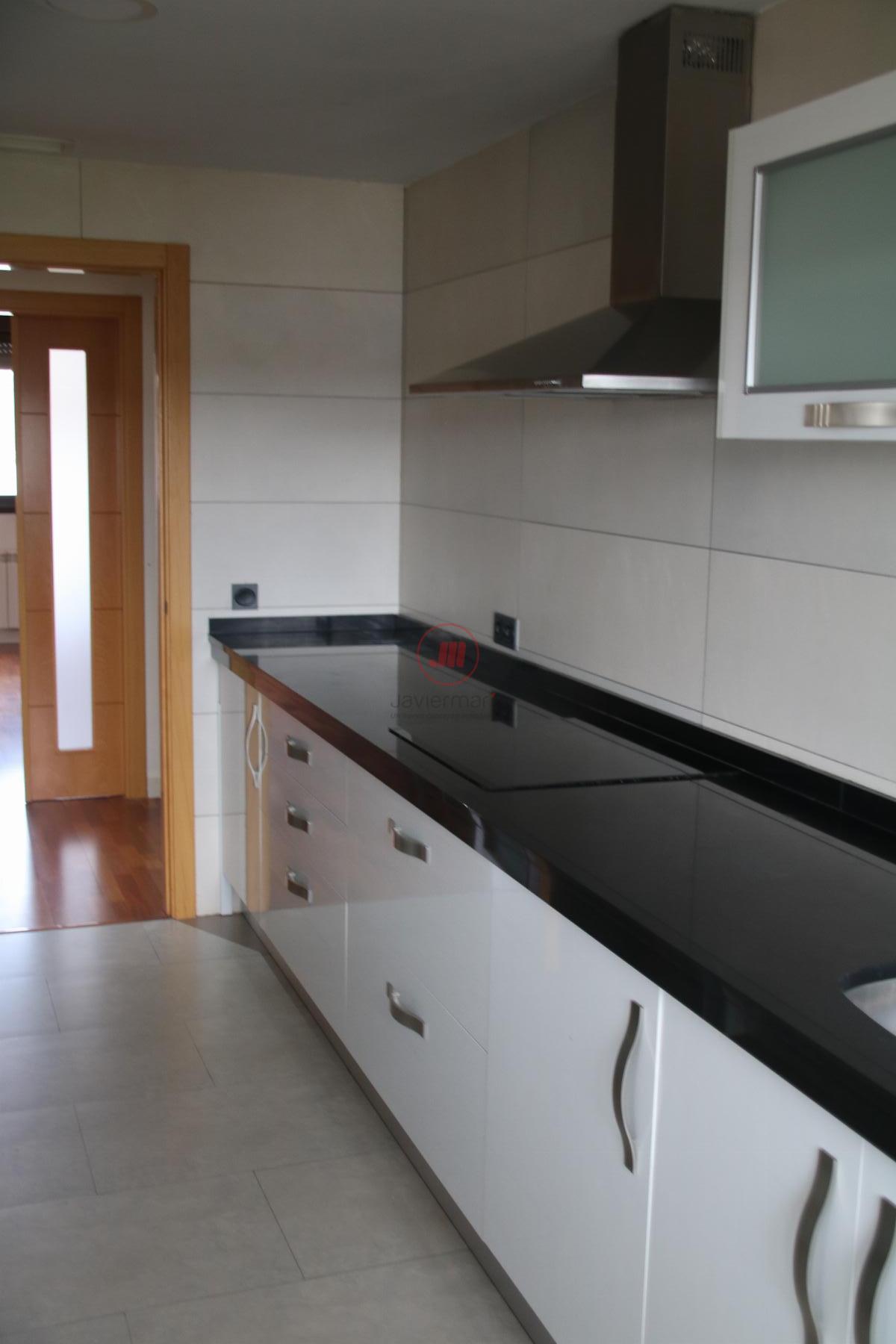 For sale of flat in Cáceres