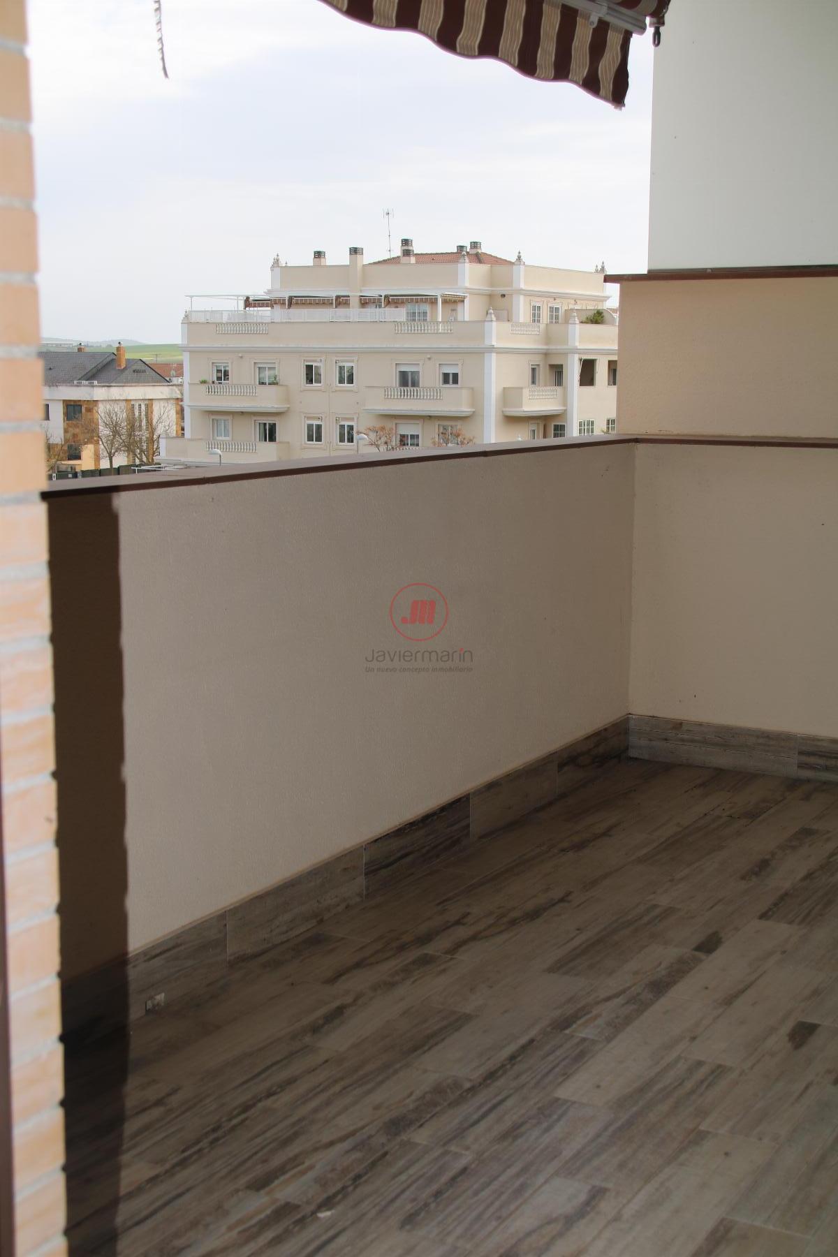 For sale of flat in Cáceres