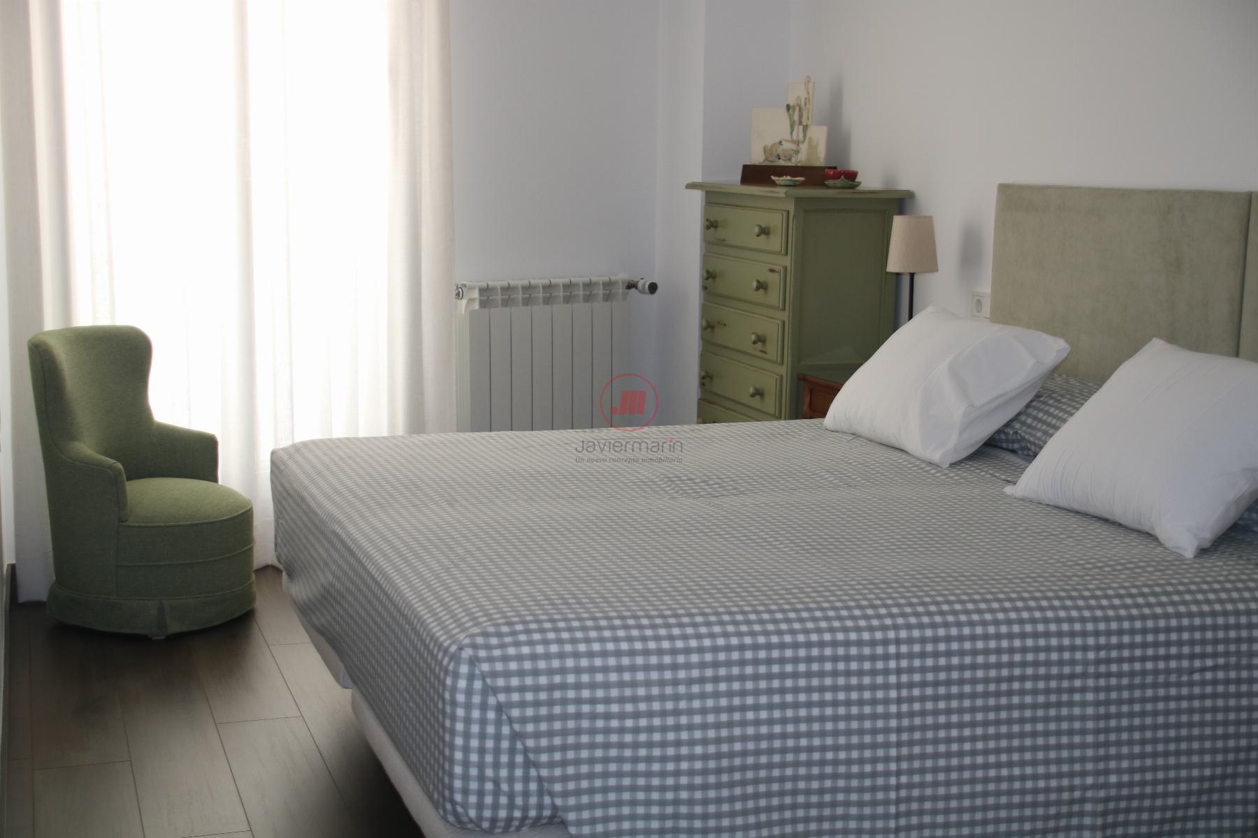 For sale of flat in Cáceres