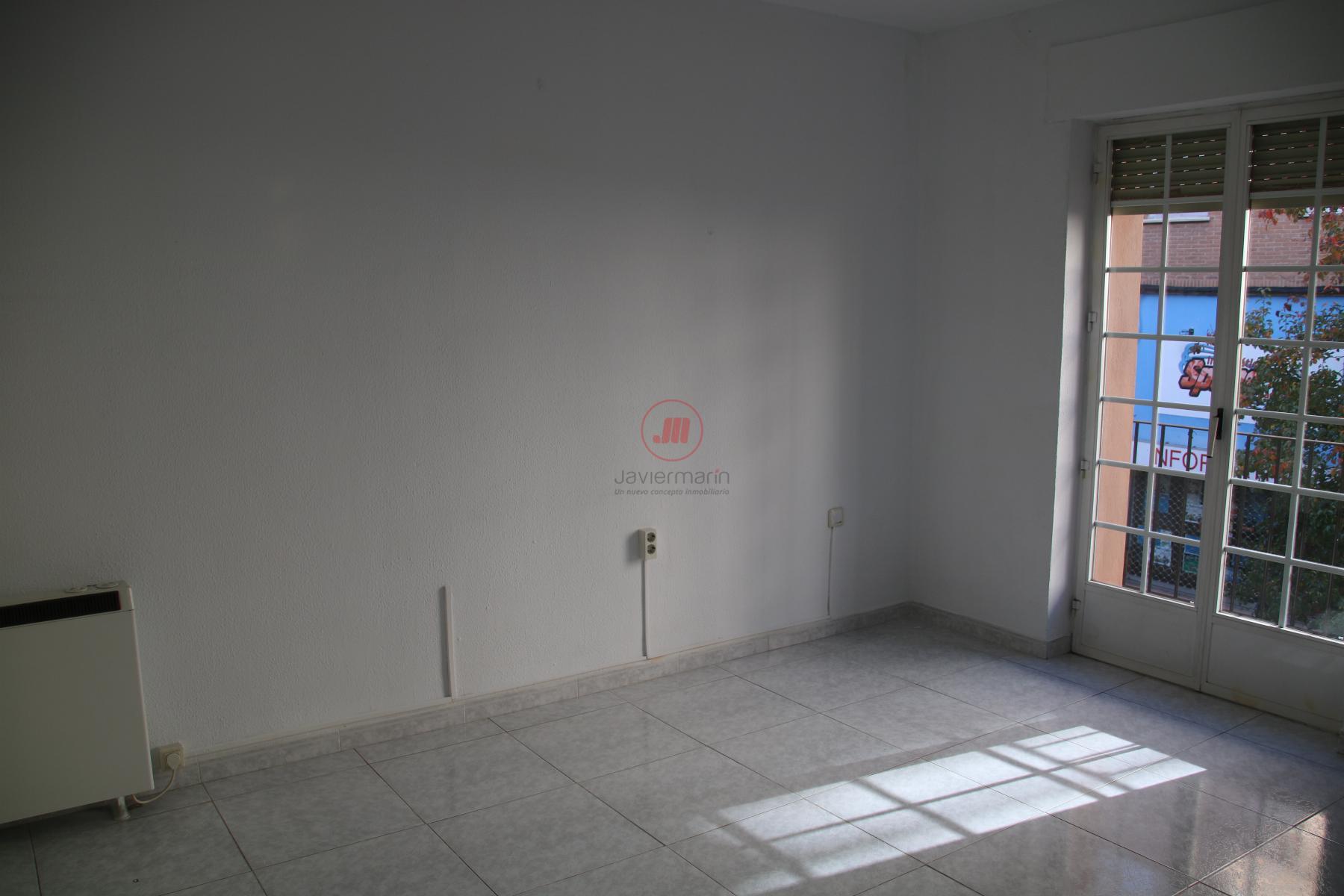 For sale of apartment in Cáceres