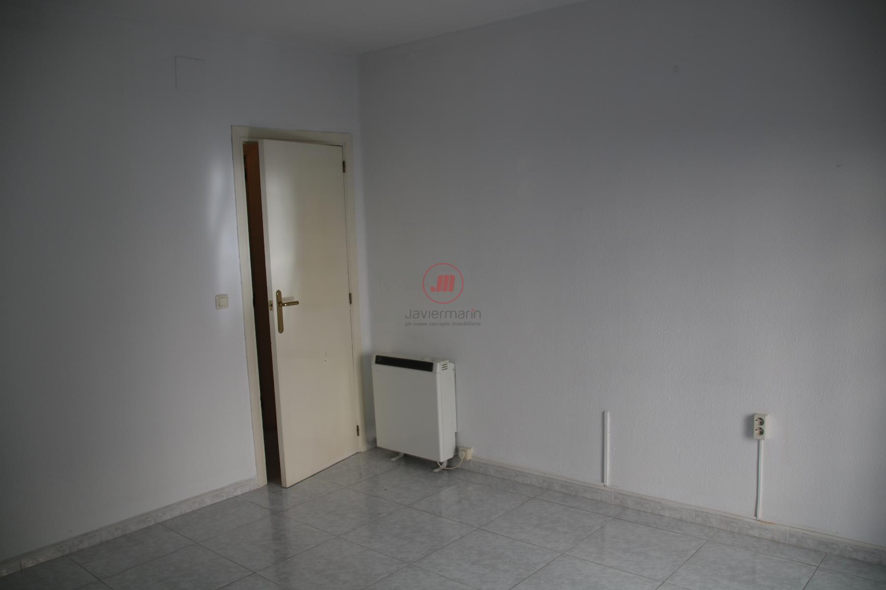 For sale of apartment in Cáceres