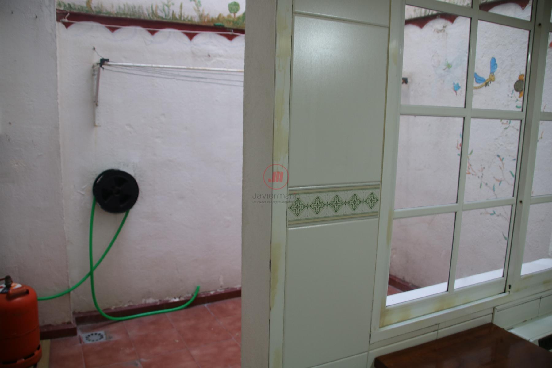 For sale of apartment in Cáceres