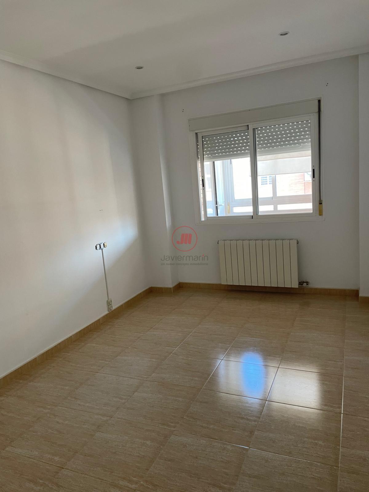 For sale of flat in Cáceres
