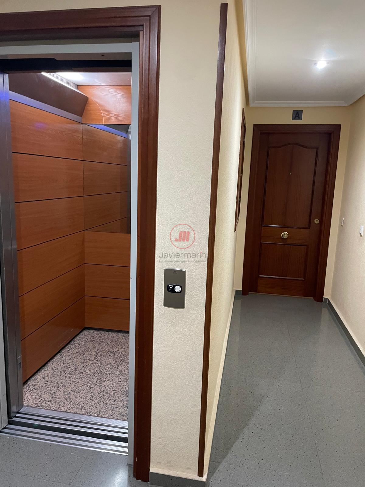 For sale of flat in Cáceres