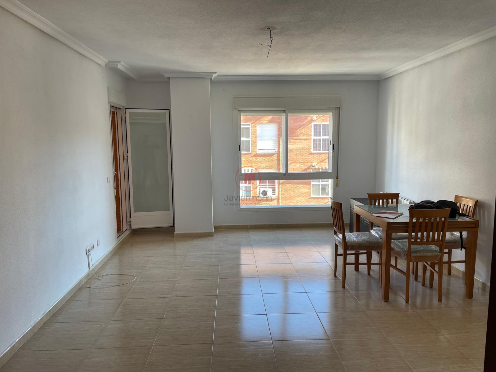 For sale of flat in Cáceres