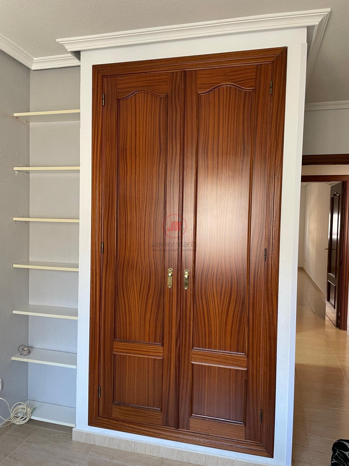 For sale of flat in Cáceres