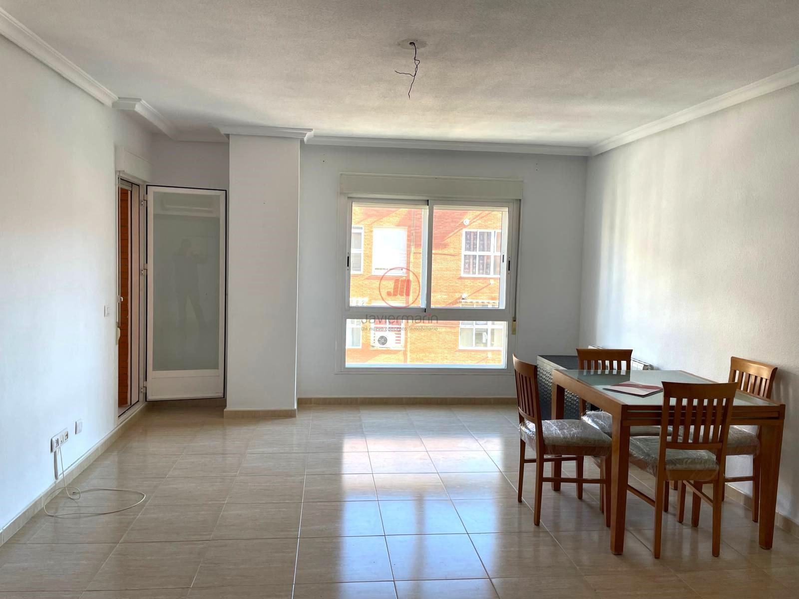 For sale of flat in Cáceres