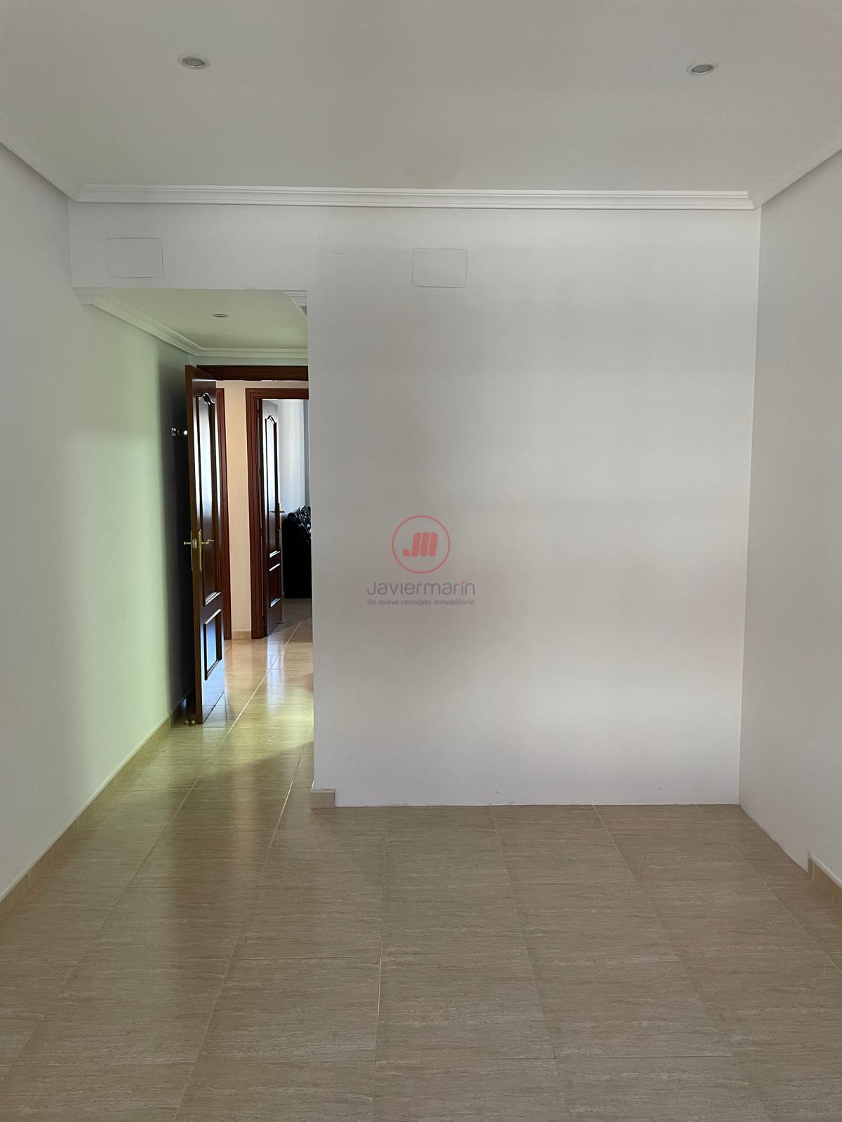 For sale of flat in Cáceres