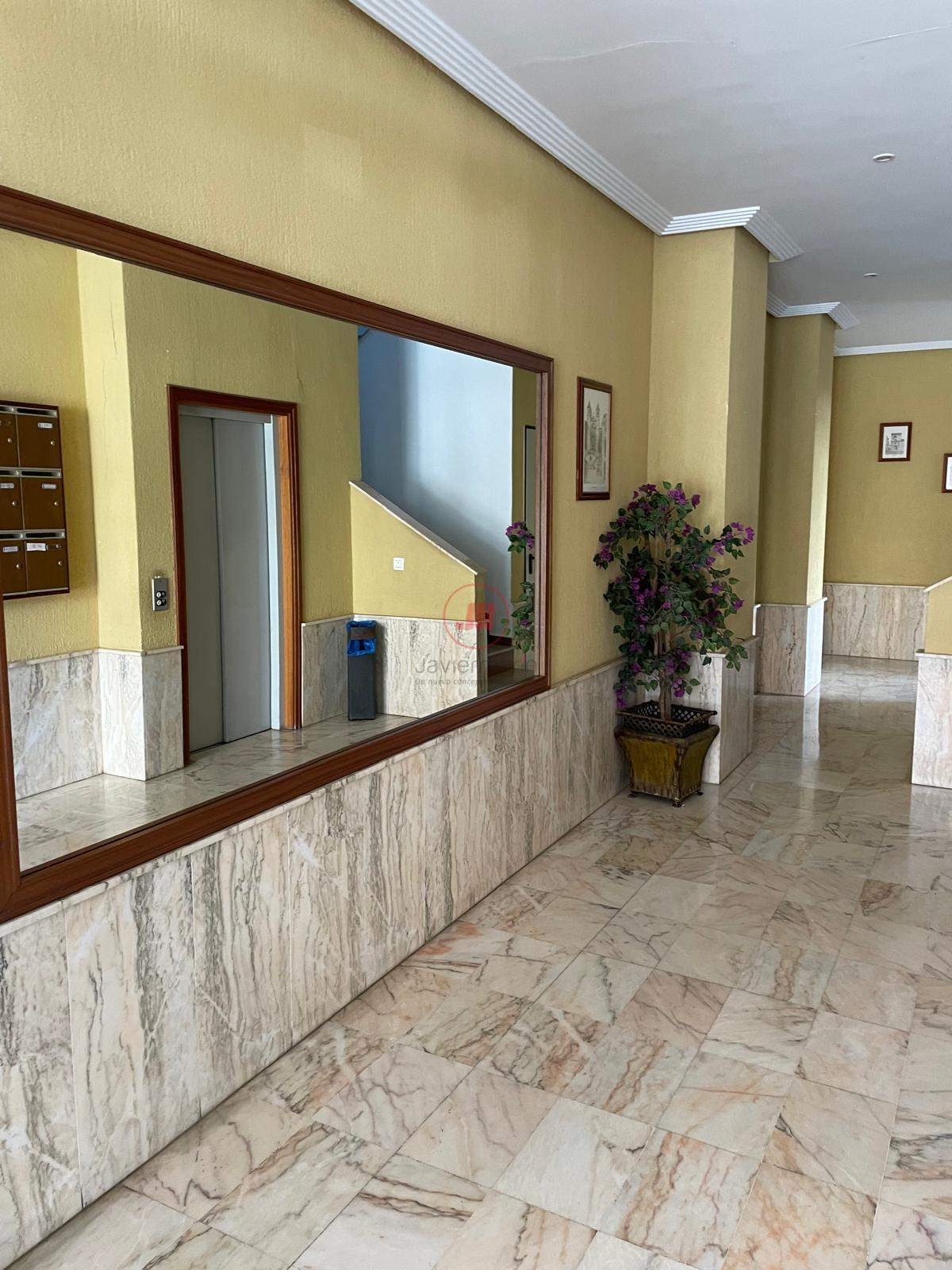 For sale of flat in Cáceres