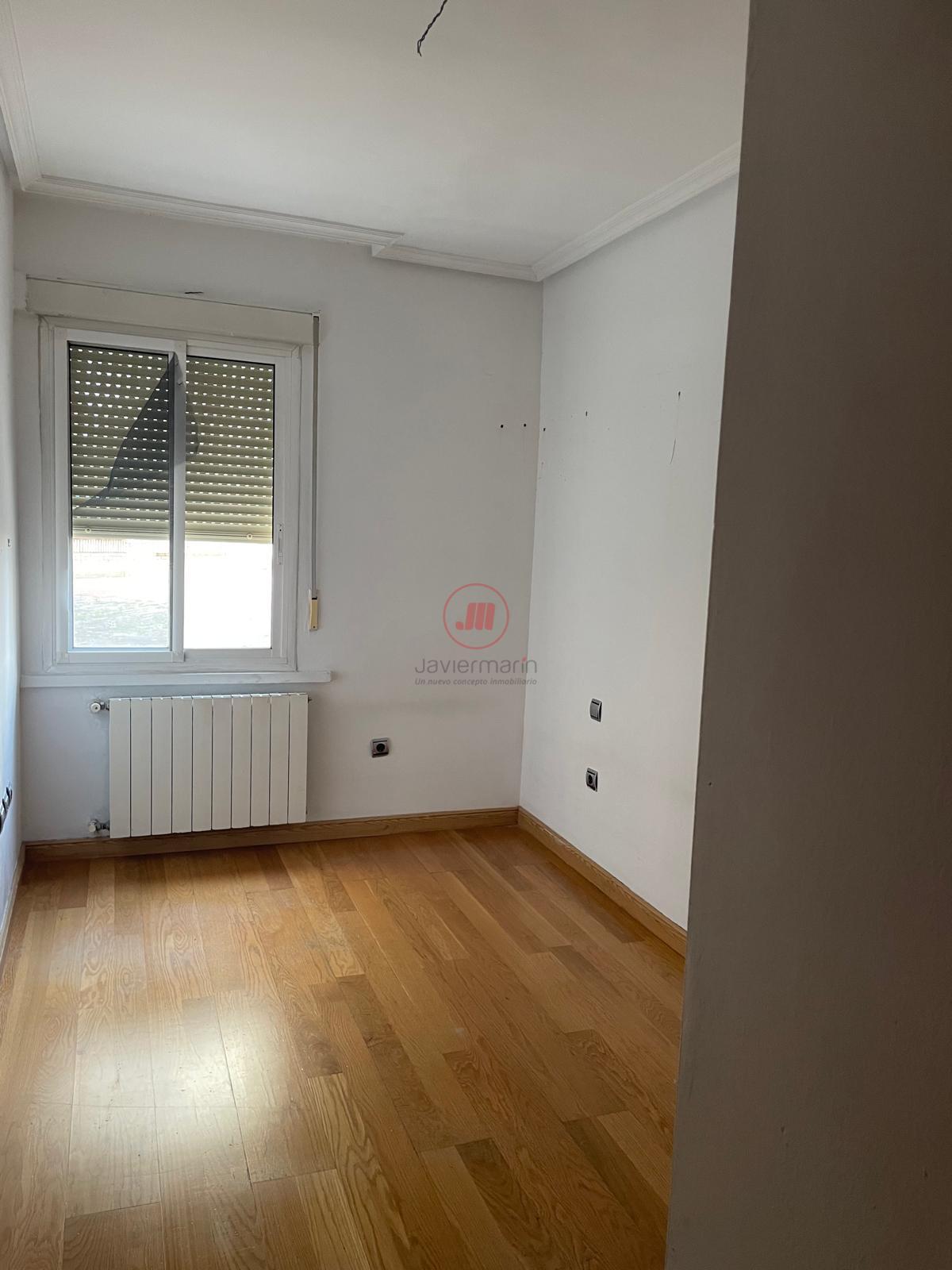 For sale of flat in Cáceres