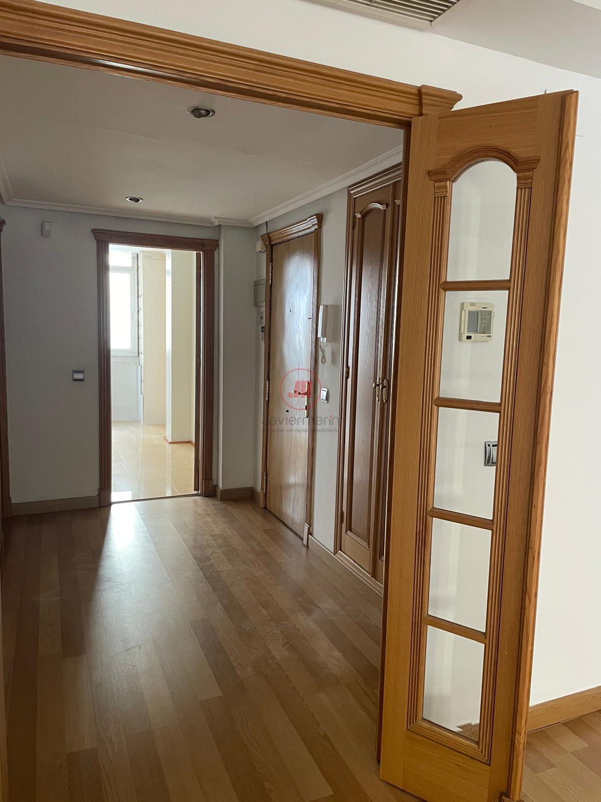 For sale of flat in Cáceres