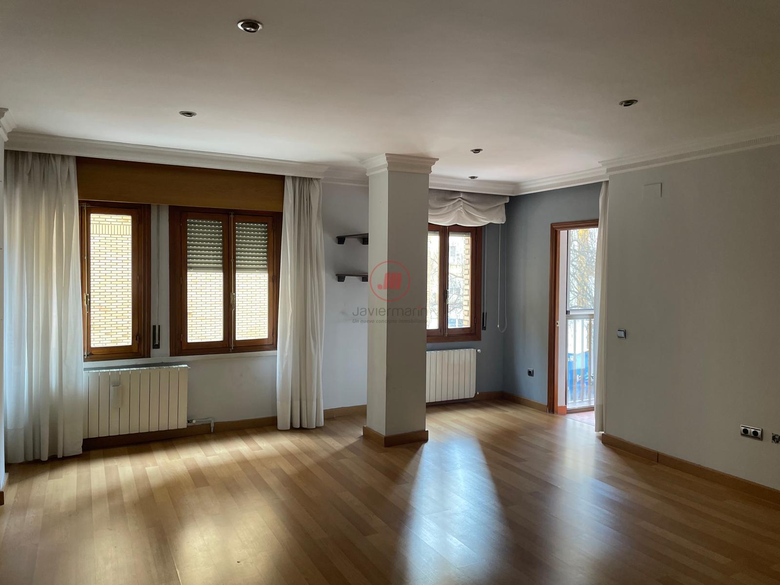 For sale of flat in Cáceres