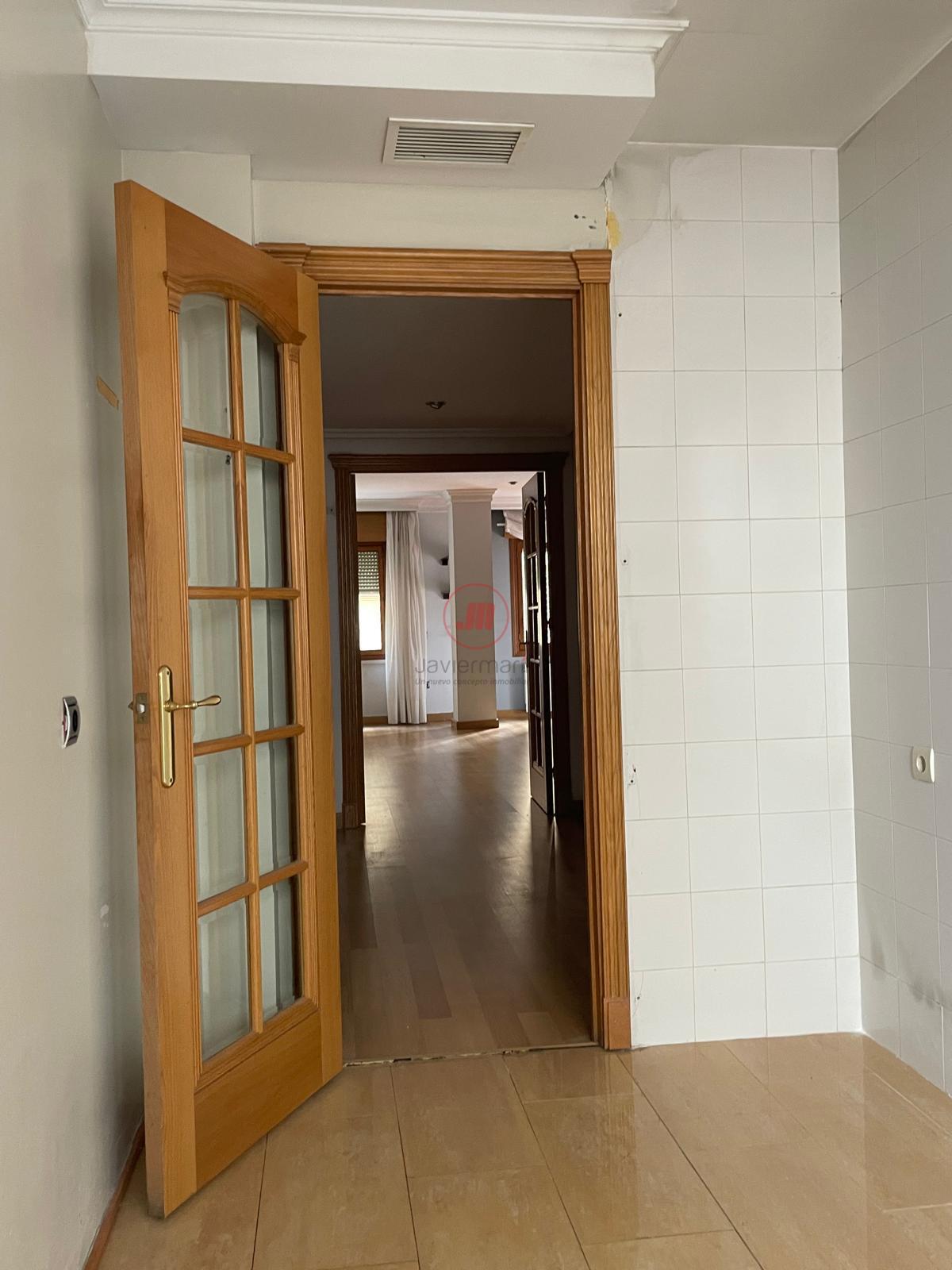 For sale of flat in Cáceres