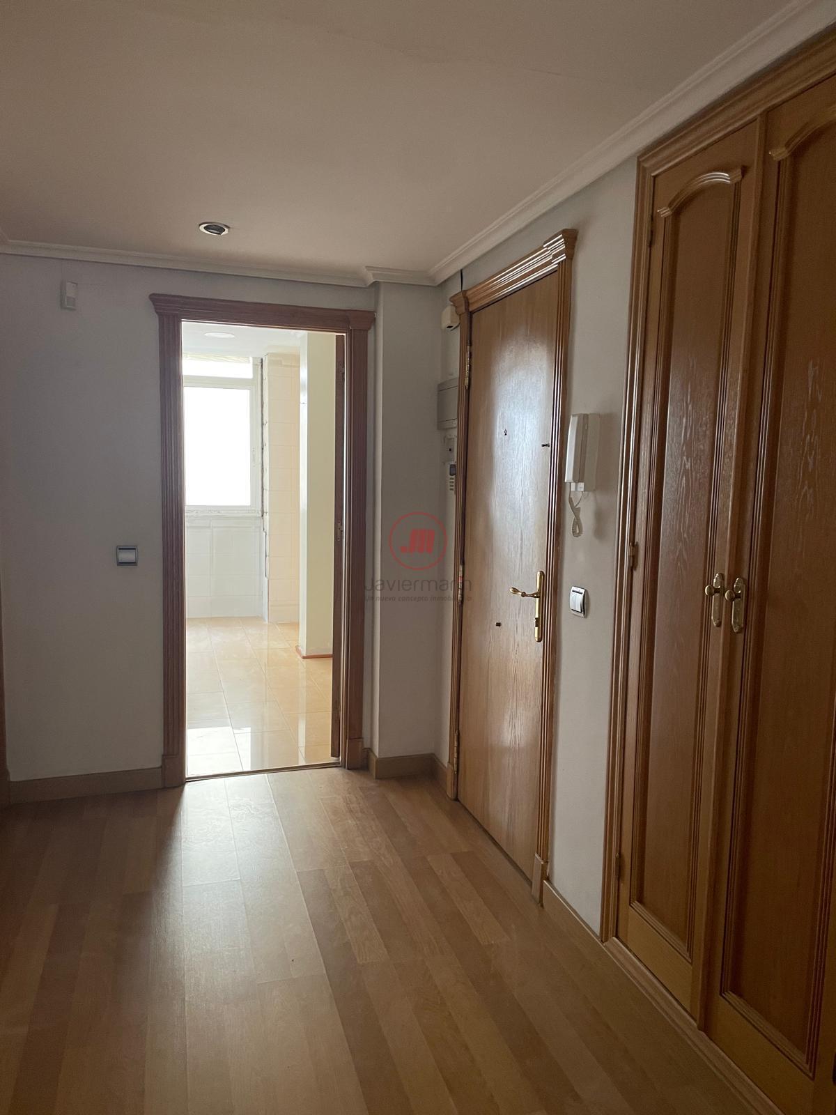 For sale of flat in Cáceres