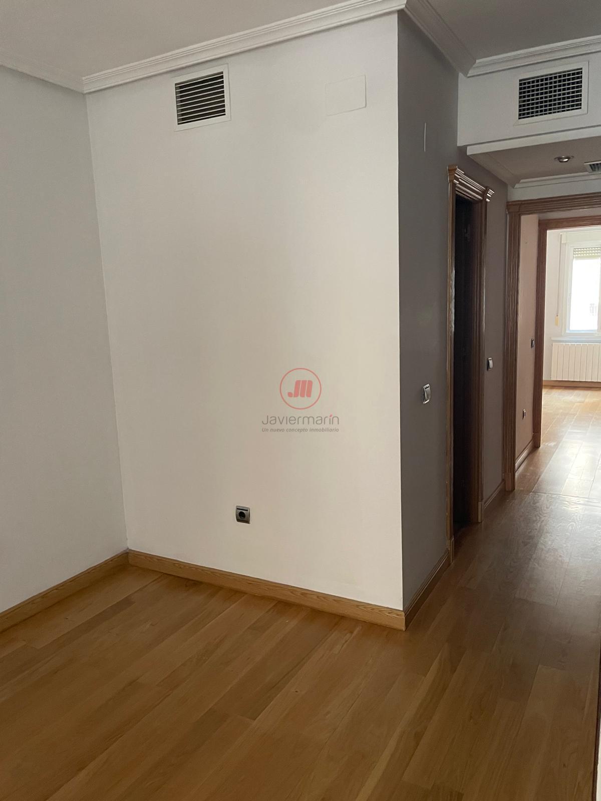 For sale of flat in Cáceres