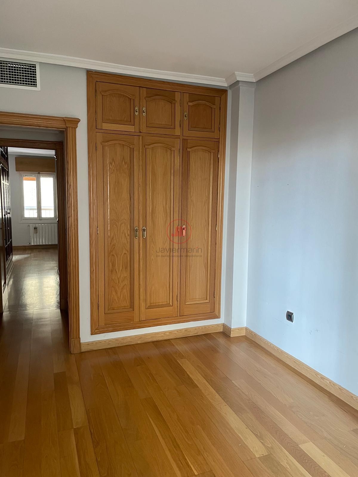 For sale of flat in Cáceres