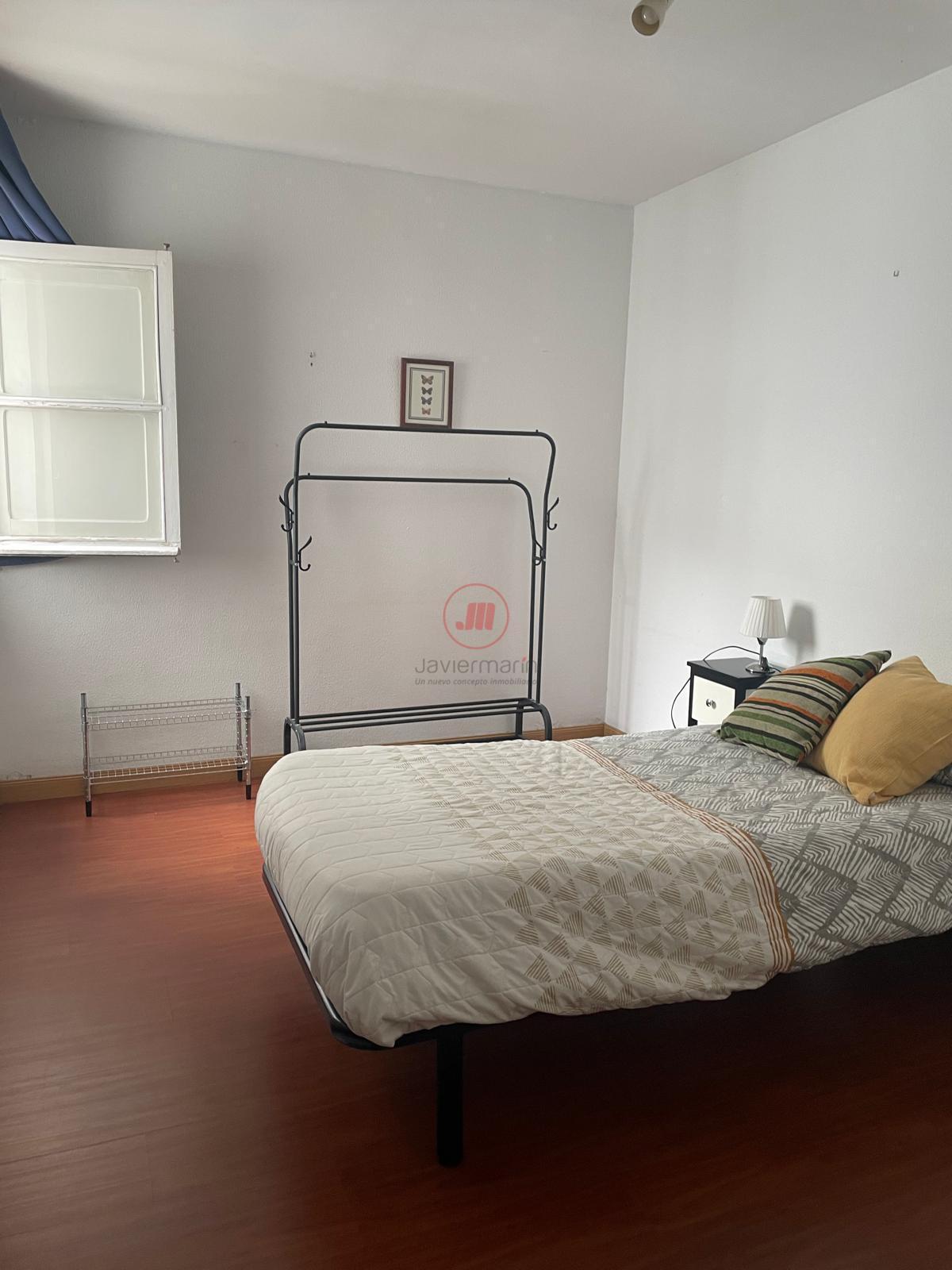 For sale of flat in Cáceres