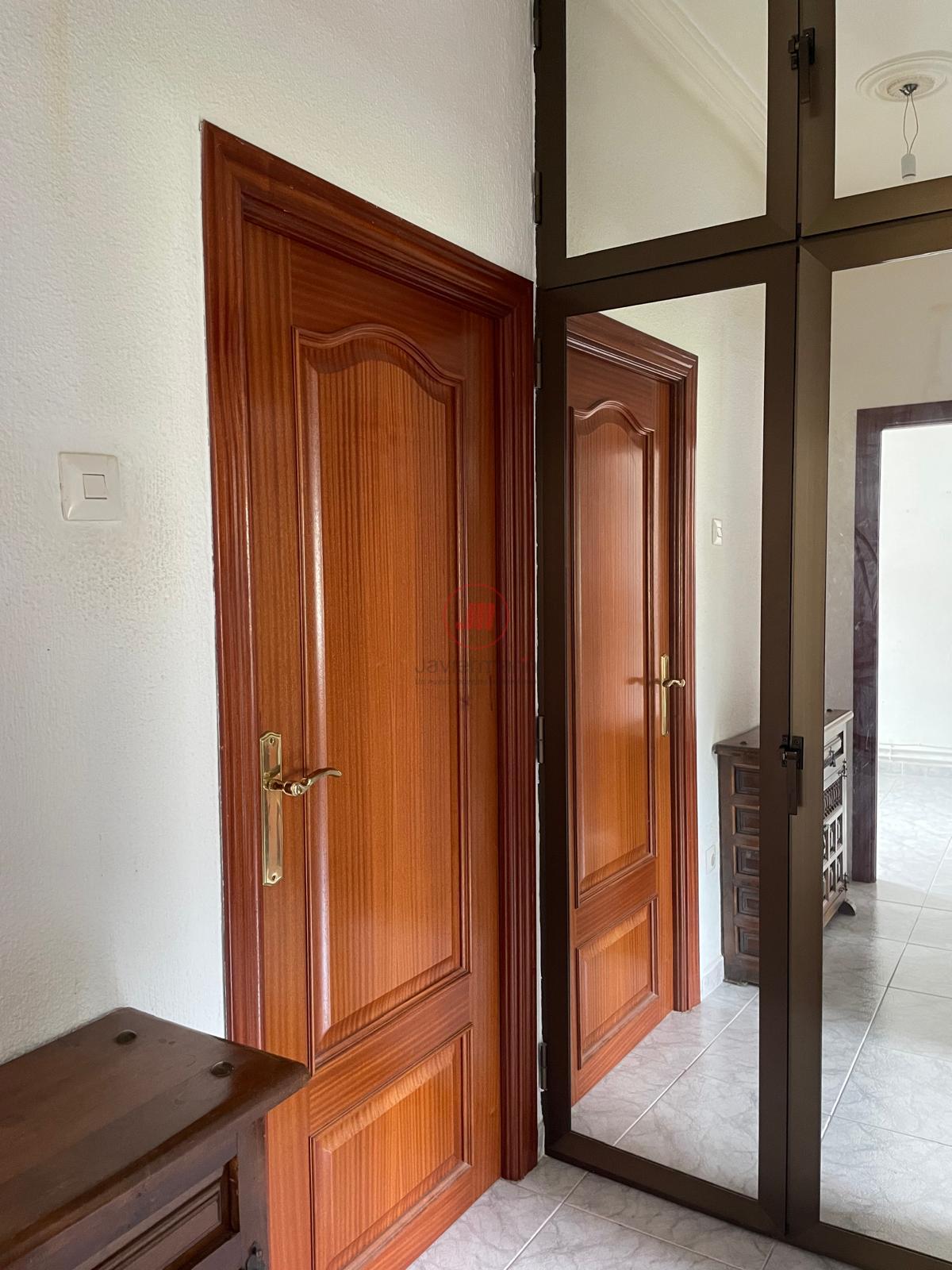 For sale of flat in Cáceres