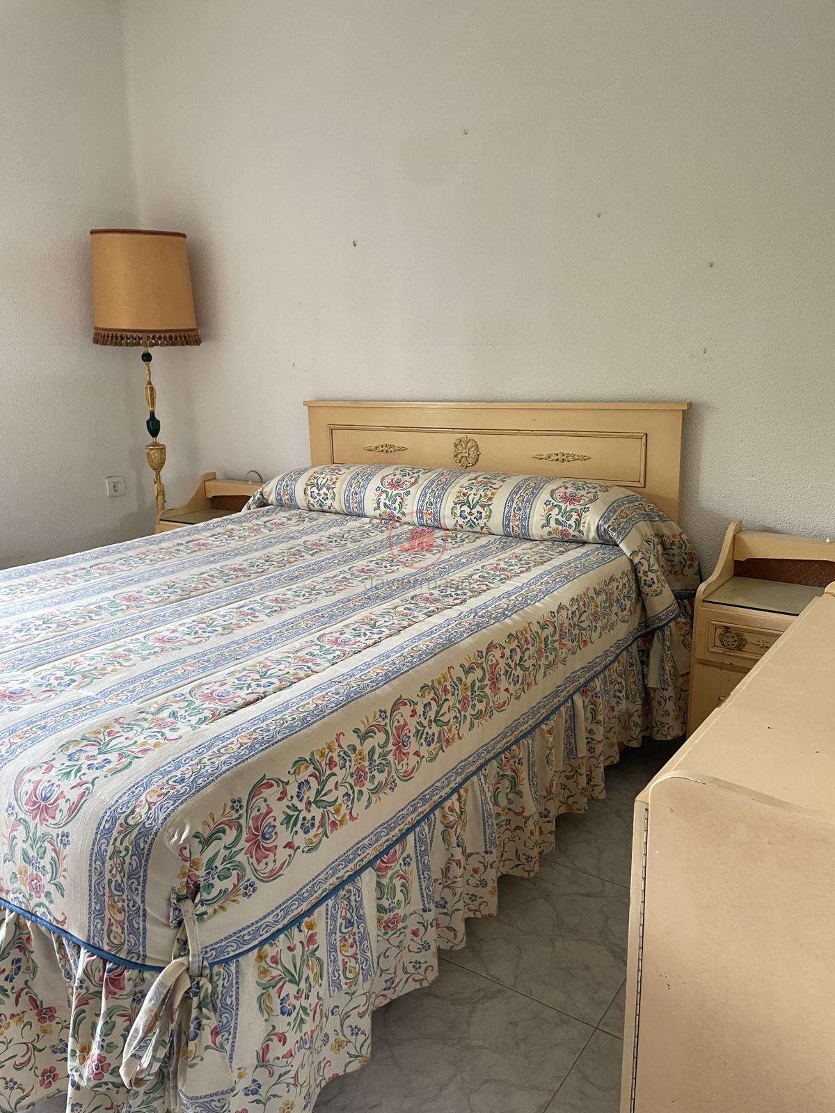 For sale of flat in Cáceres