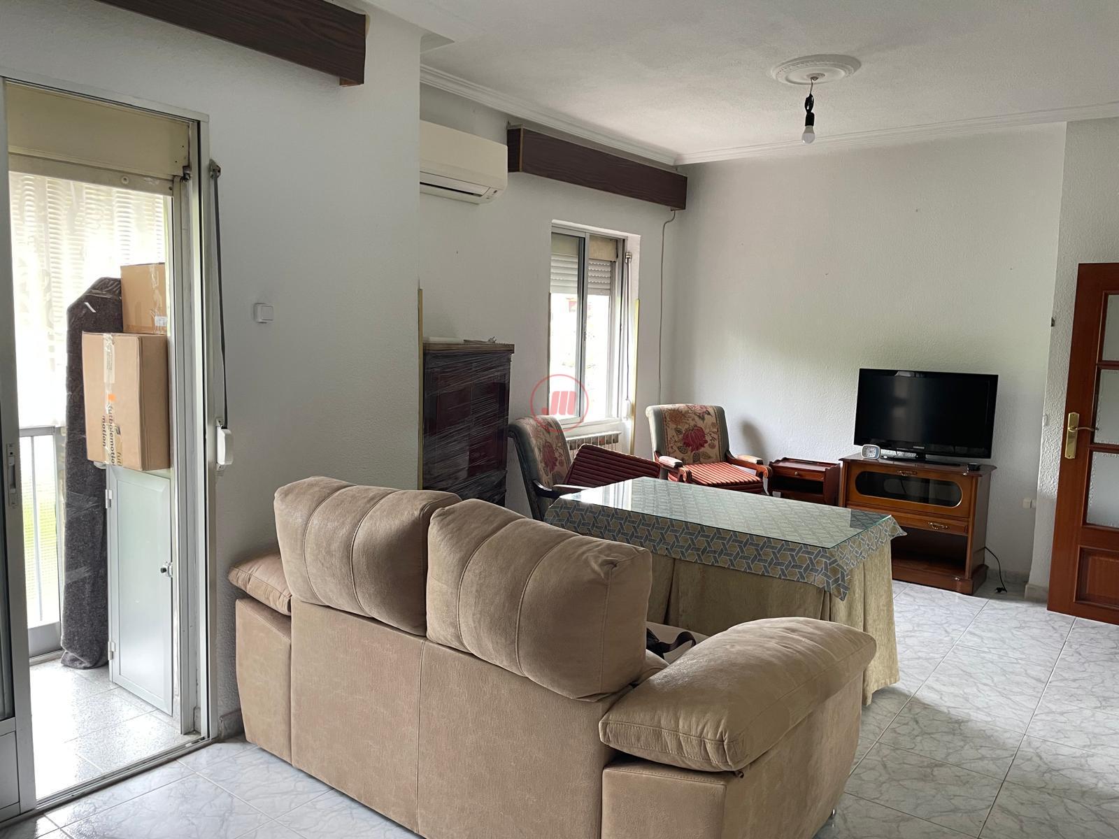For sale of flat in Cáceres
