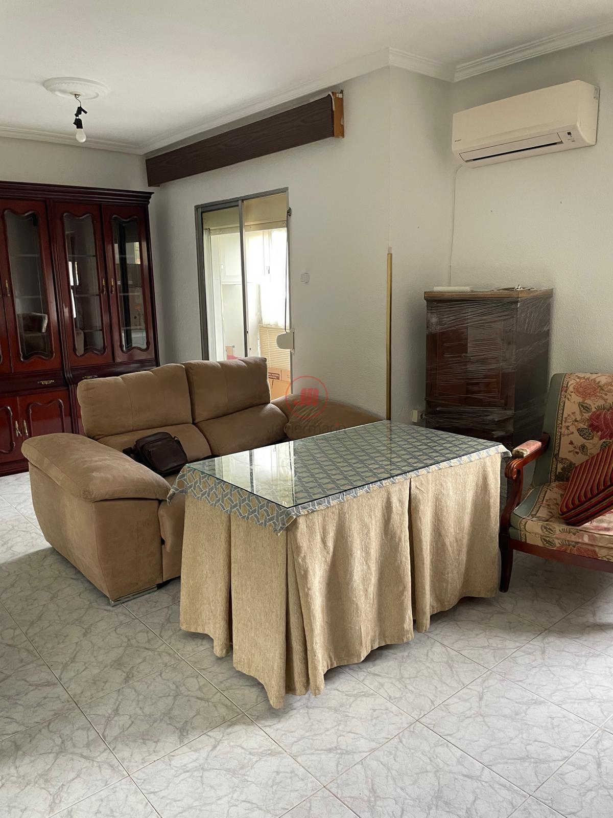 For sale of flat in Cáceres