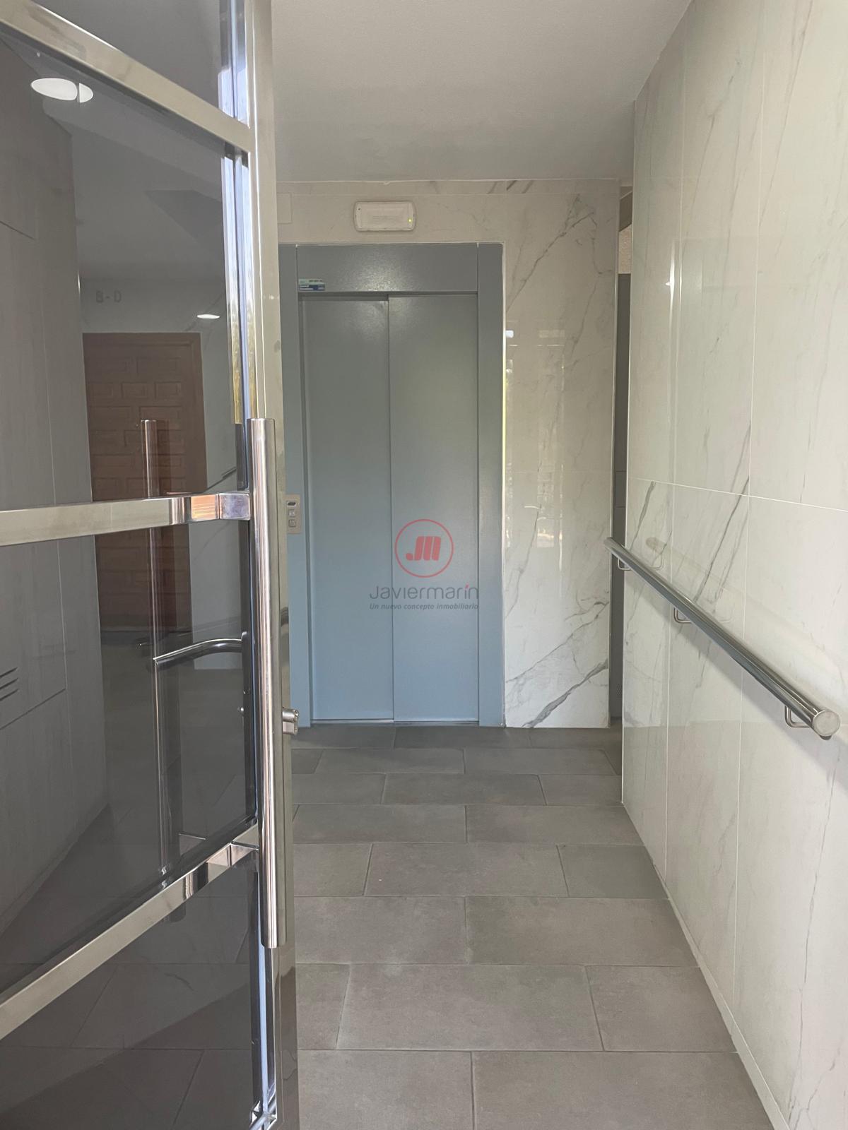 For sale of flat in Cáceres