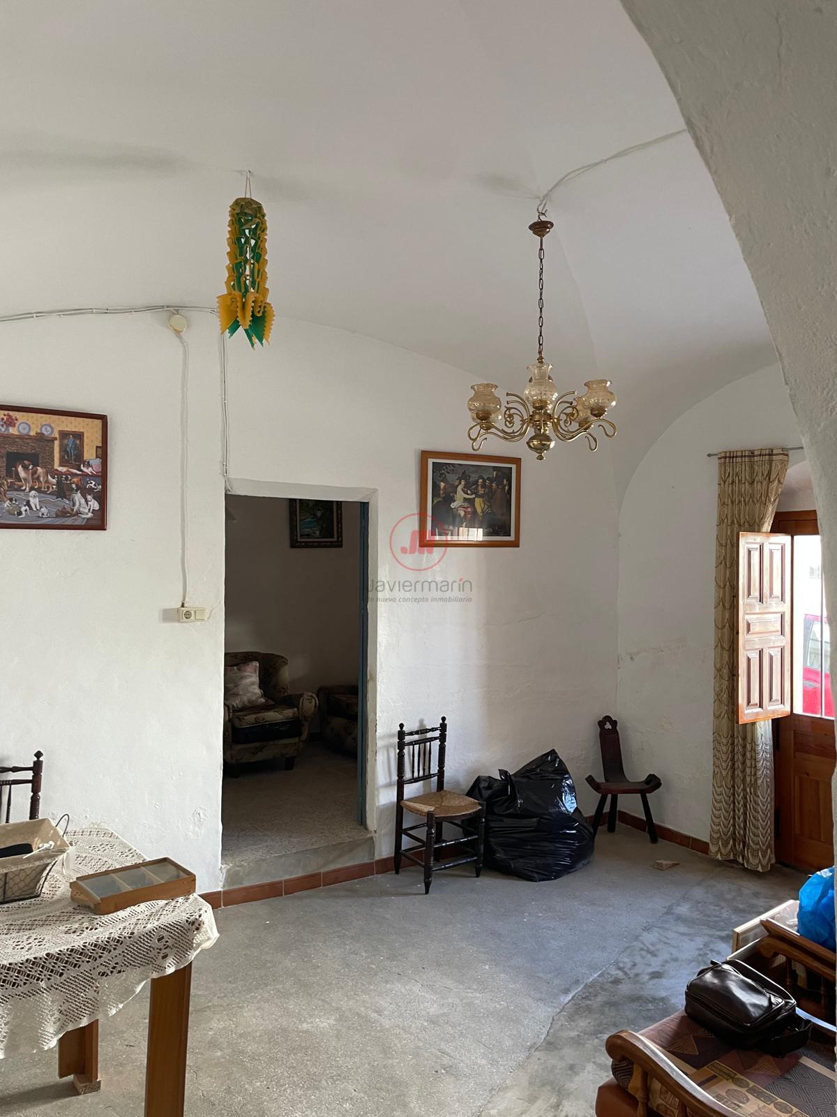 For sale of house in Casar de Cáceres