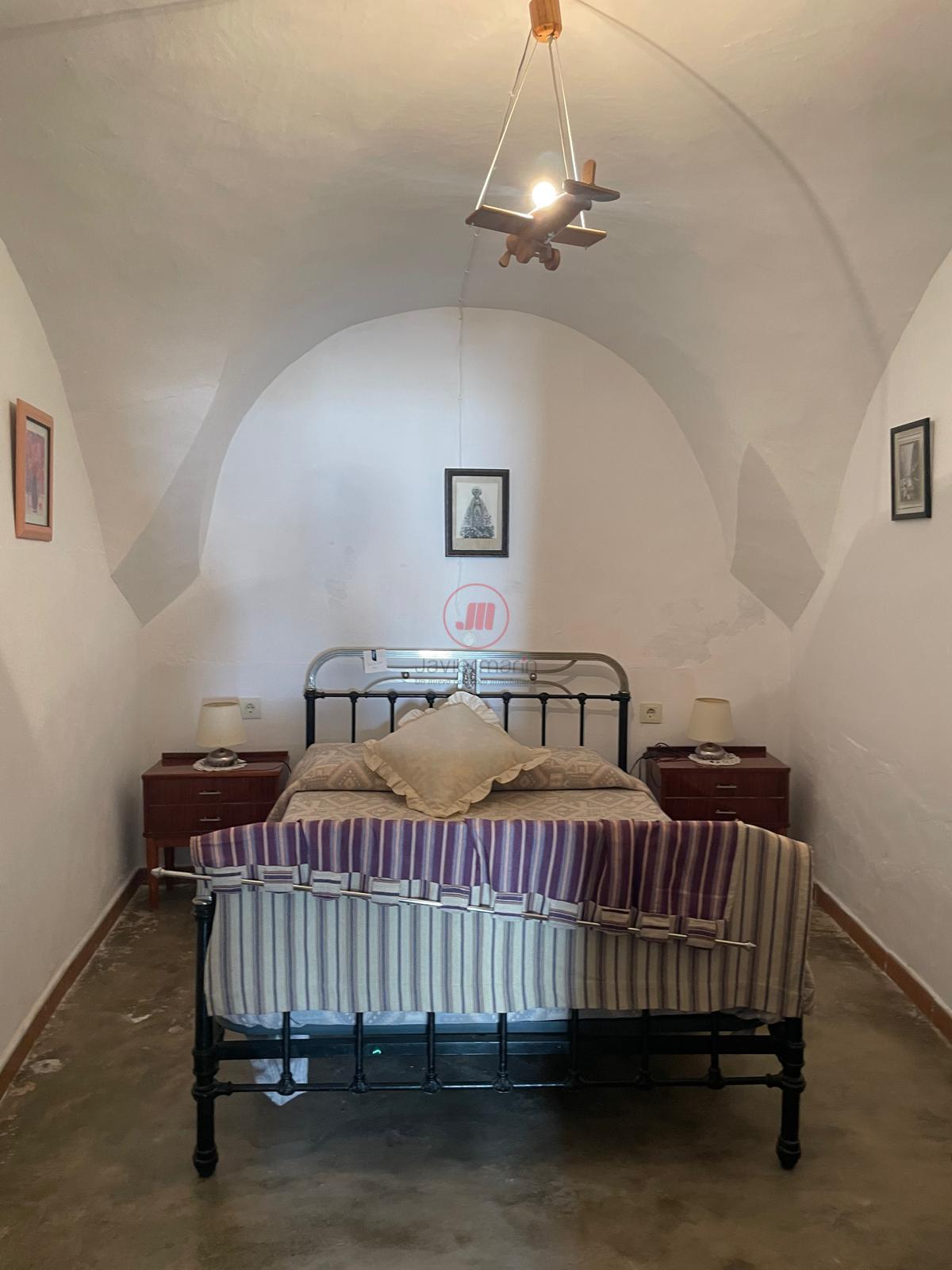 For sale of house in Casar de Cáceres