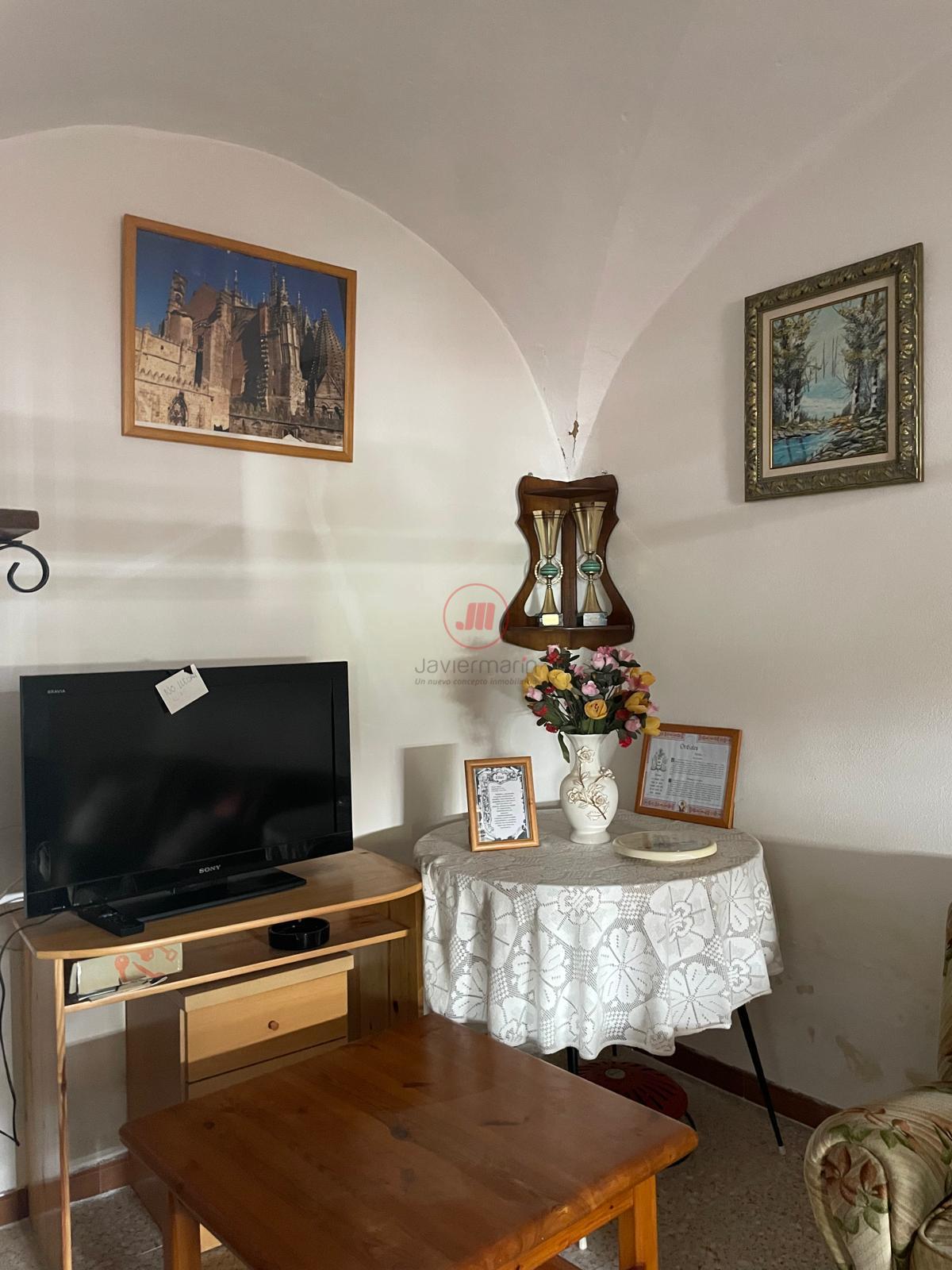For sale of house in Casar de Cáceres