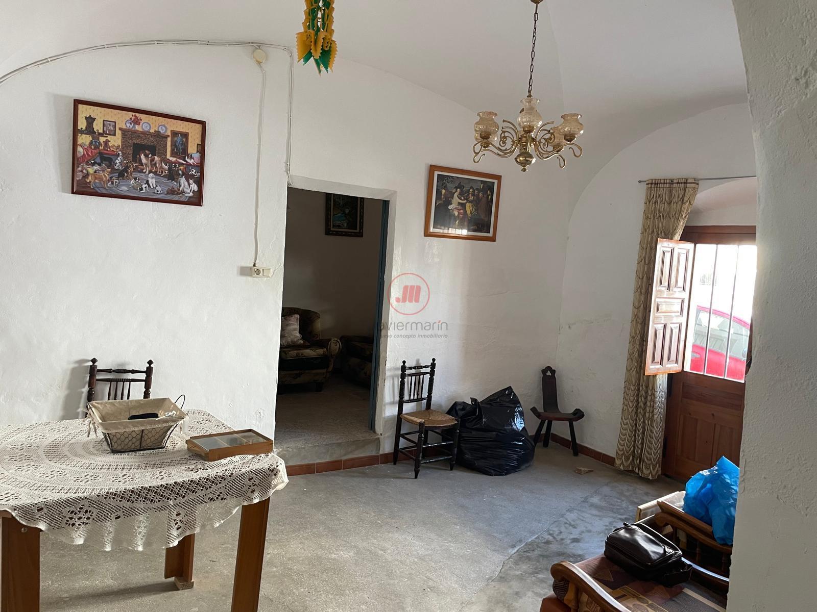 For sale of house in Casar de Cáceres