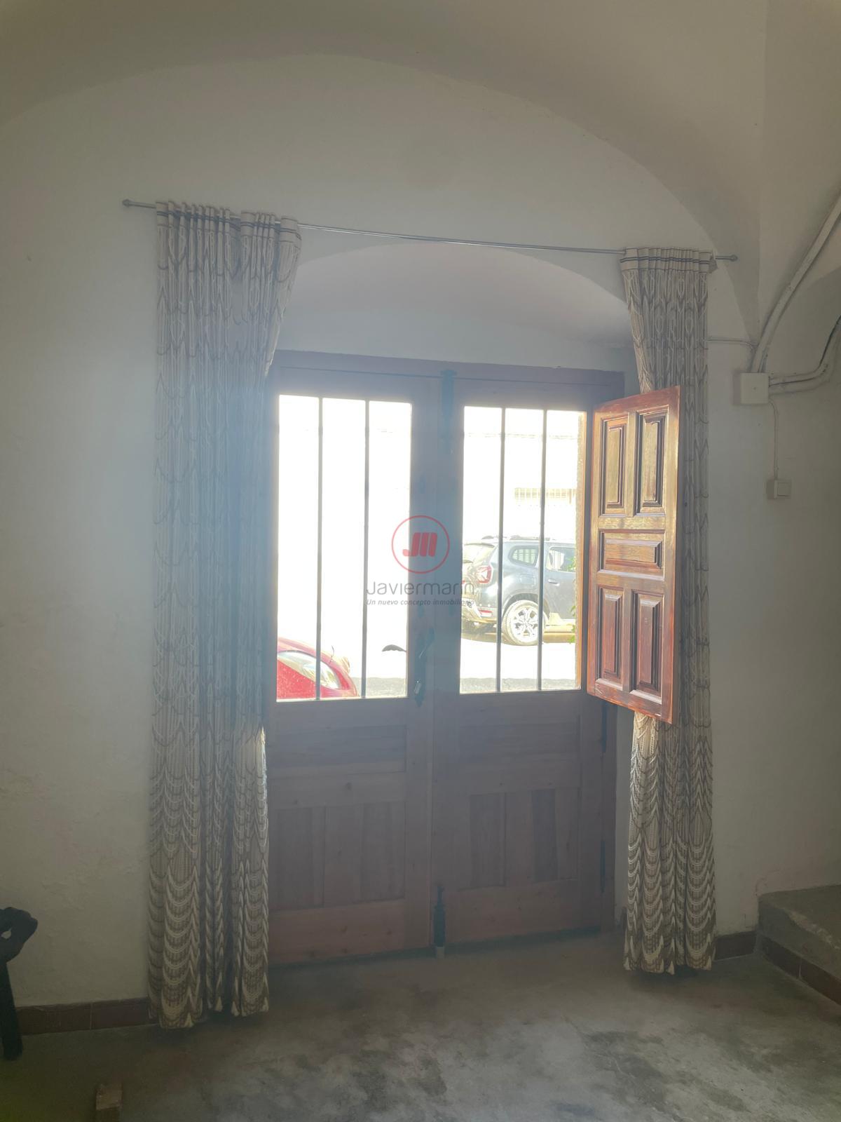 For sale of house in Casar de Cáceres