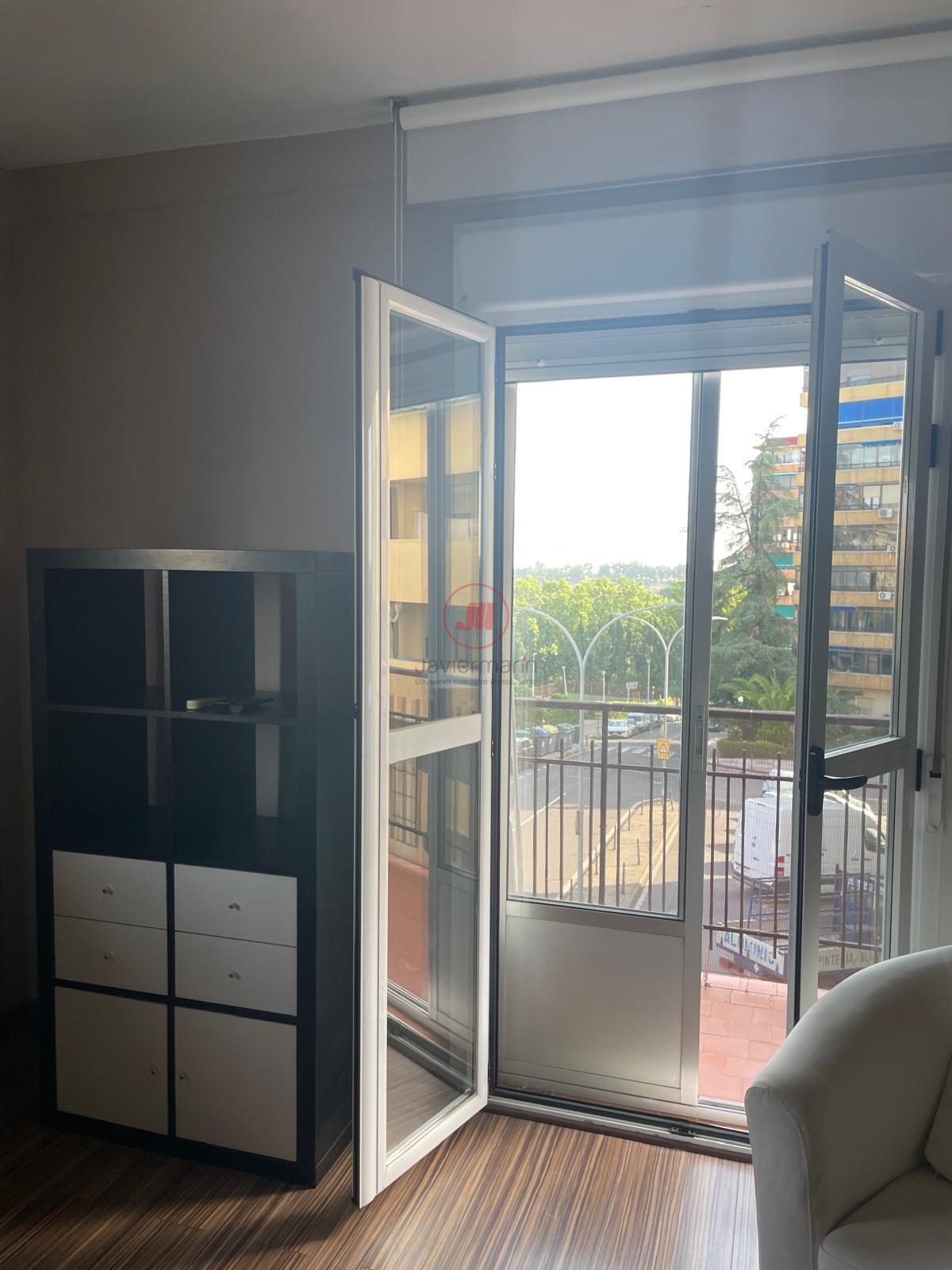 For sale of flat in Cáceres