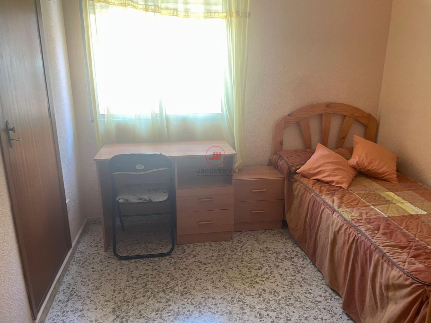 For rent of flat in Cáceres