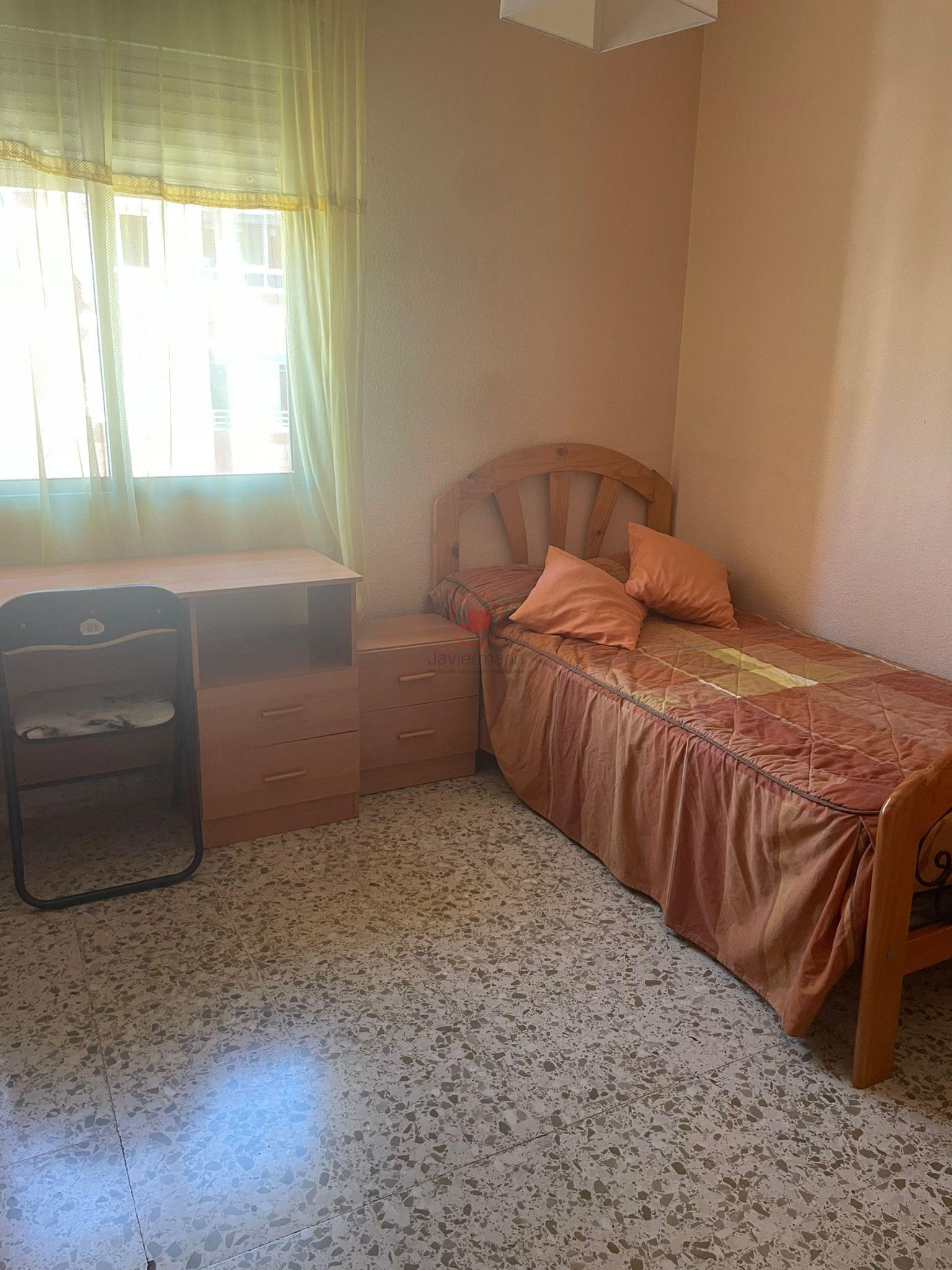For rent of flat in Cáceres