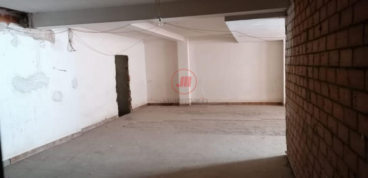 For sale of commercial in Cáceres