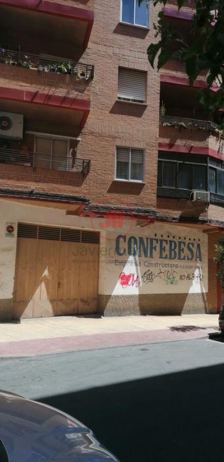 For sale of commercial in Cáceres
