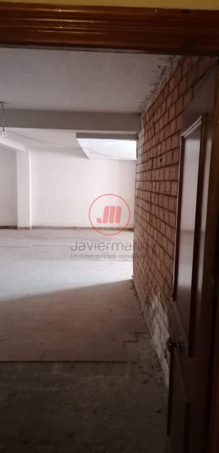 For sale of commercial in Cáceres