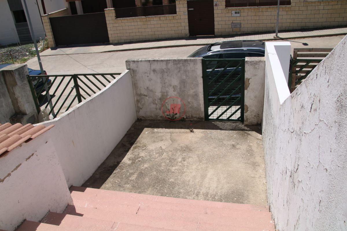 For sale of house in Sierra de Fuentes