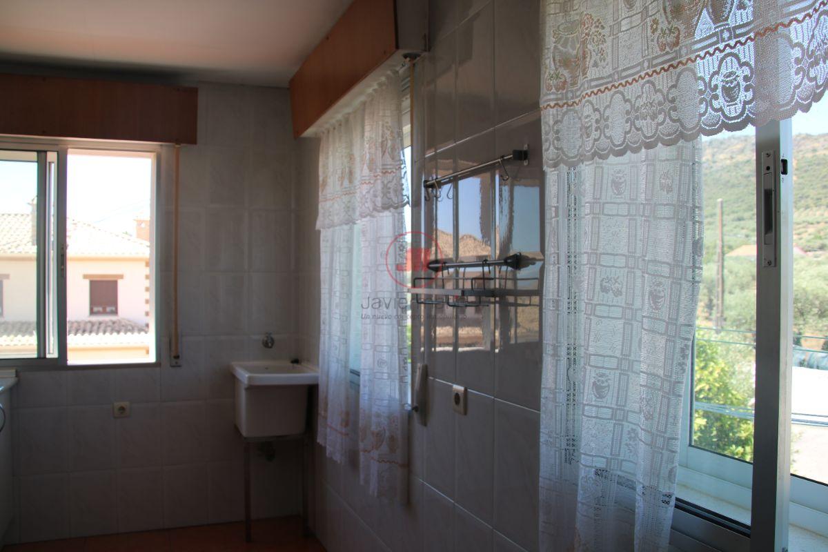 For sale of house in Sierra de Fuentes