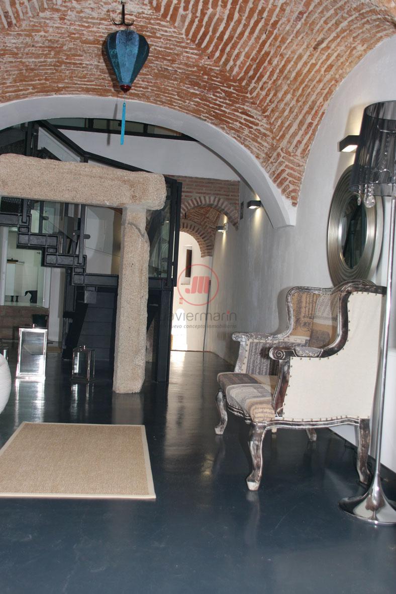 For sale of house in Alcuéscar
